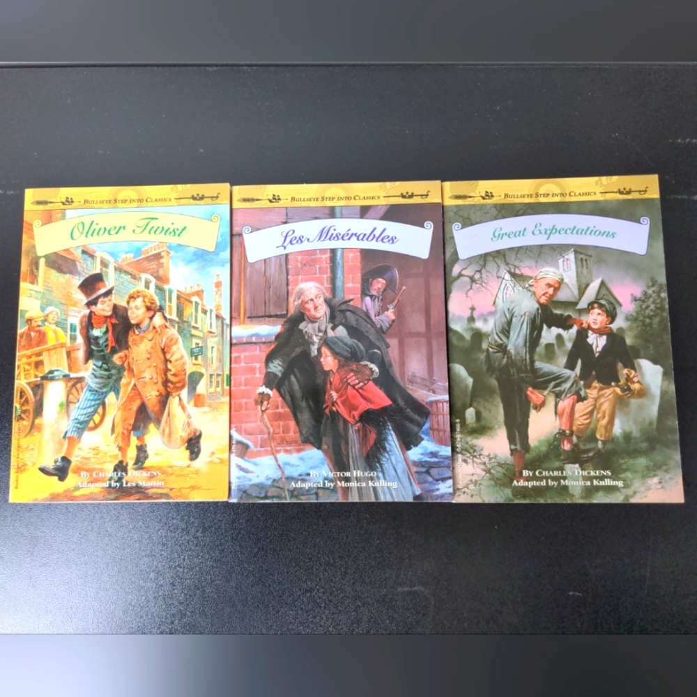 Bullseye Step Into Classics Lot Of 3 Oliver Twist, Les Miserables
